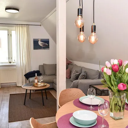 Oberleutnant Apartment *